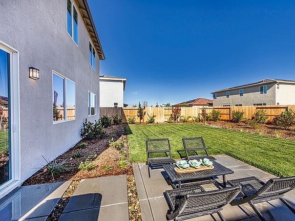 Modeled Residence 2 at Bridgeport of East Village in Sacramento, CA.