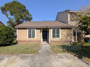 11262 Windtree Dr E, Jacksonville, FL 32257