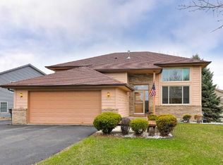 200 Lily Pond Cir, Loretto, MN 55357