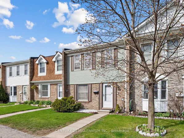 1020 Central Park Dr W #52, Brampton, ON L6S 3J5