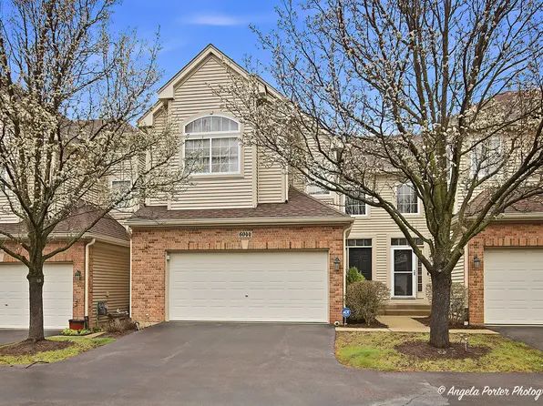 6044 Canterbury Ln #9-3, Hoffman Estates, IL 60192