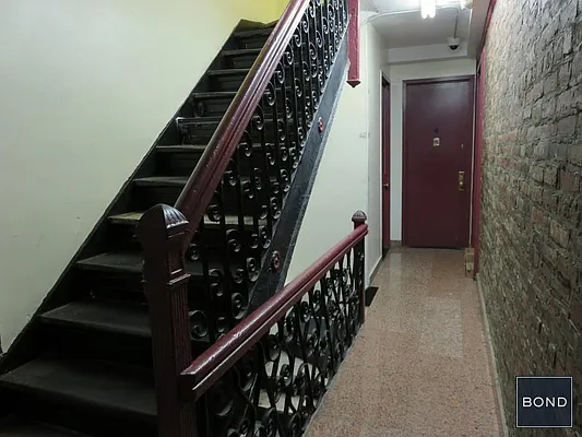 Rented by Bond New York | media 79