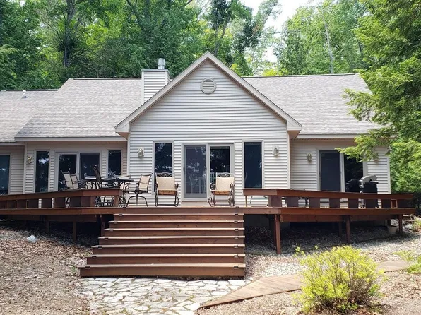 6395 Crystal Springs Rd, Bellaire, MI 49615