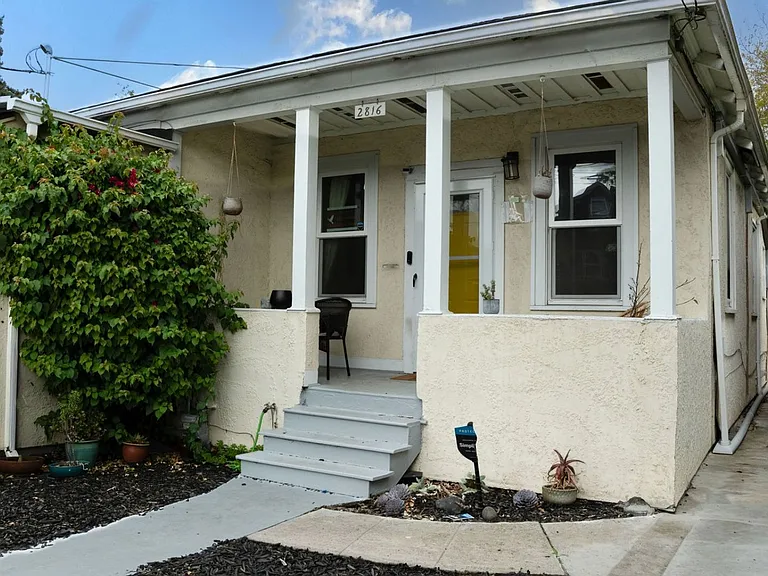 2816 Viola St — Photo 2