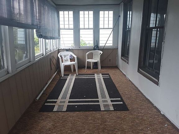 2nd image of 504 Ford Ave