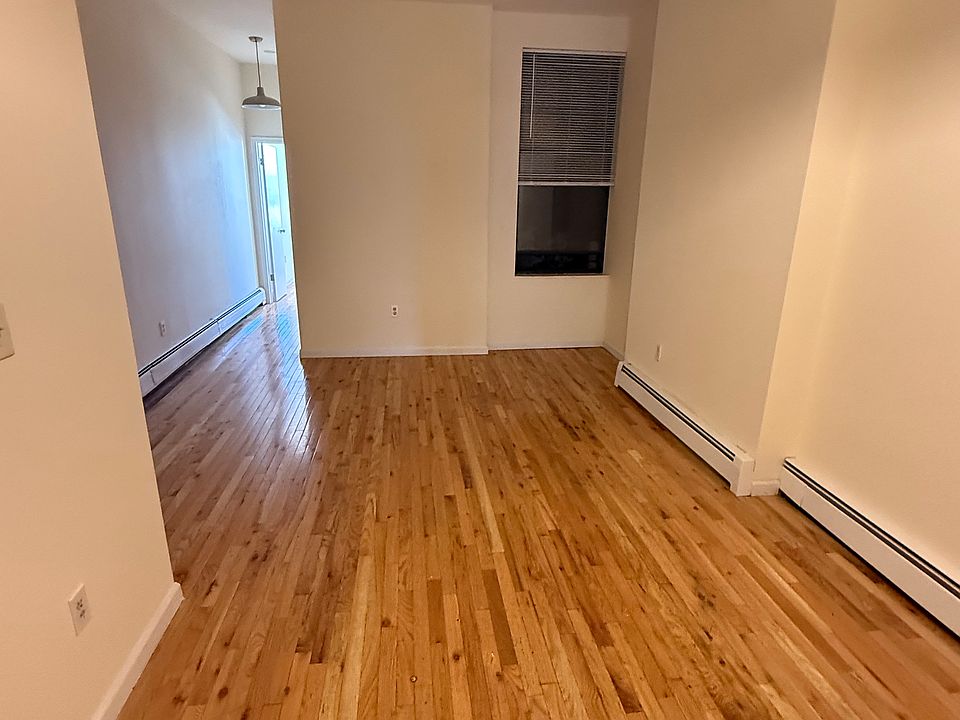 Living room / dining room