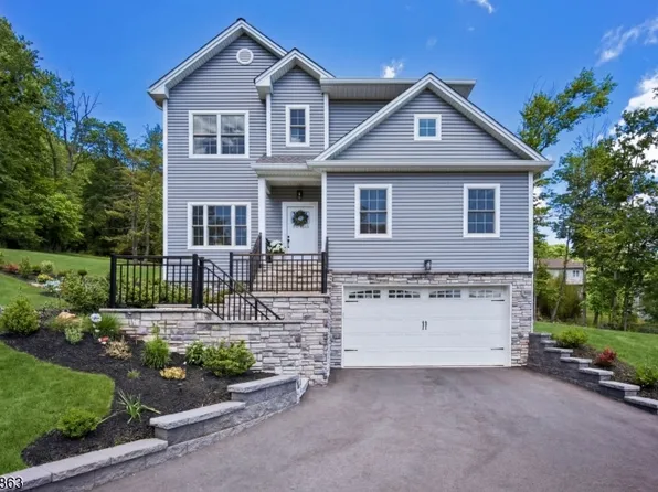 518-520 Cardinal Ln, Green Brook Twp., NJ 08812