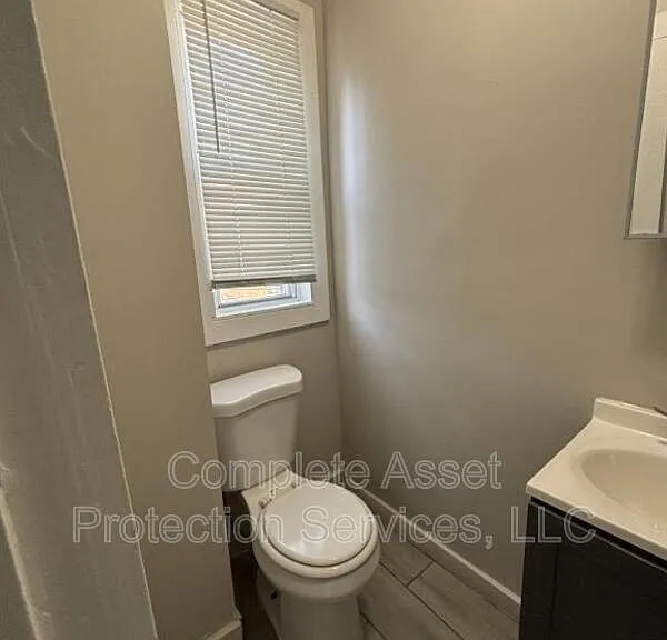 3732 Deodar St — Photo 2