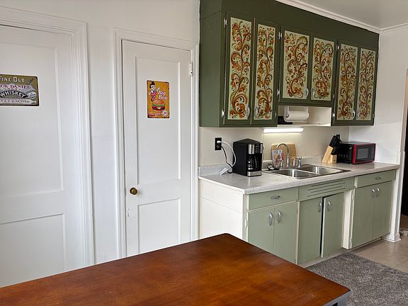 3rd image of 206 Main St #7