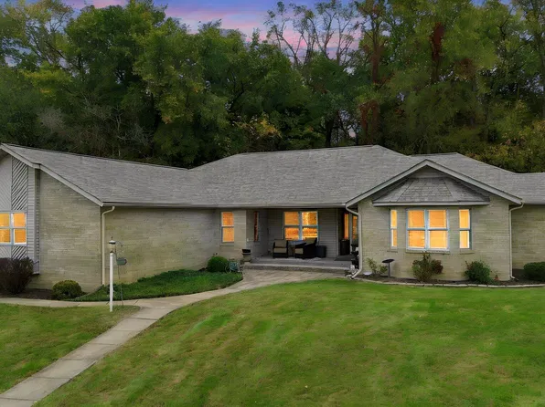 467 N 211 E, Valparaiso, IN 46383