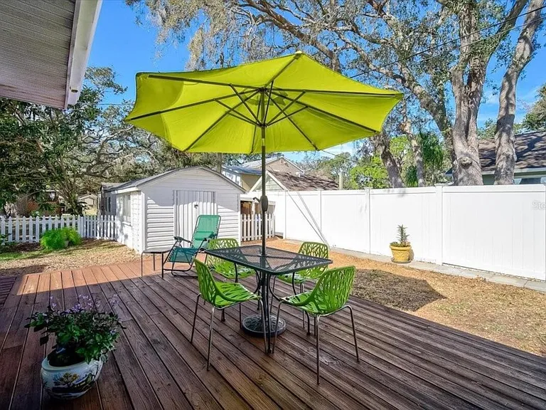 476 W Seminole Dr — Photo 9