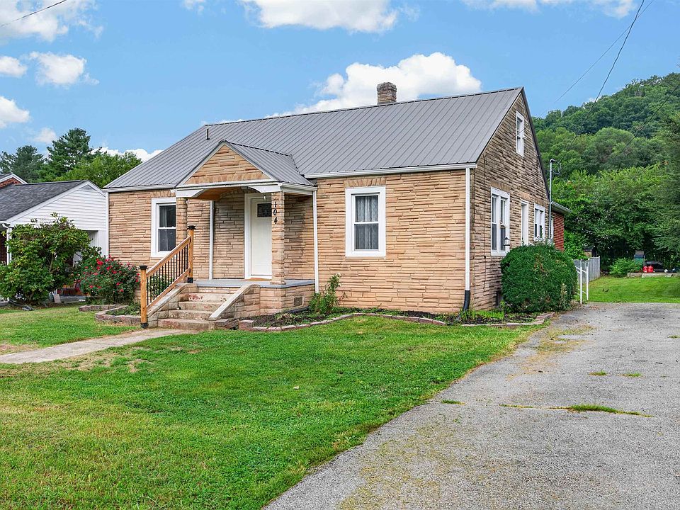 1st image of 104 Park Dr