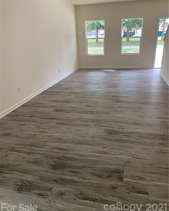 2nd image of 848 Camp Rd #20