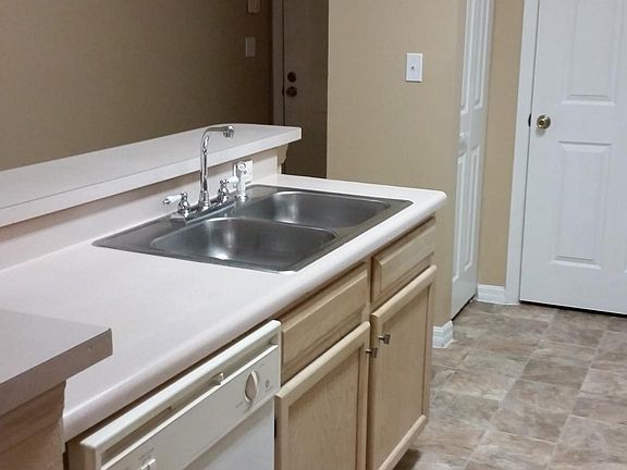 2nd image of 5618 Pinnacle Heights Cir APT 205
