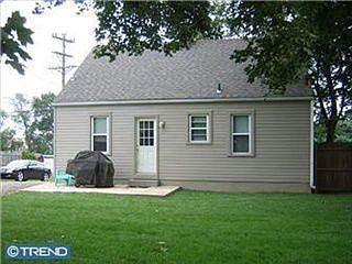 2nd image of 2403 Capitol Trl