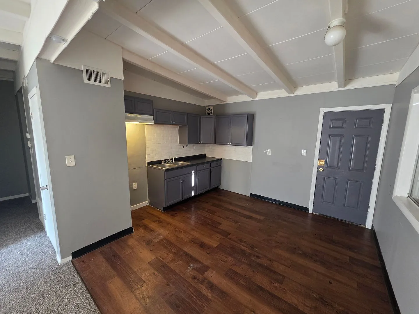 Recently Updated 3BD/1BA — Photo 3