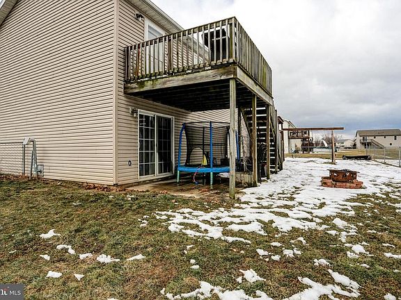 4th image of 100 Ely Dr
