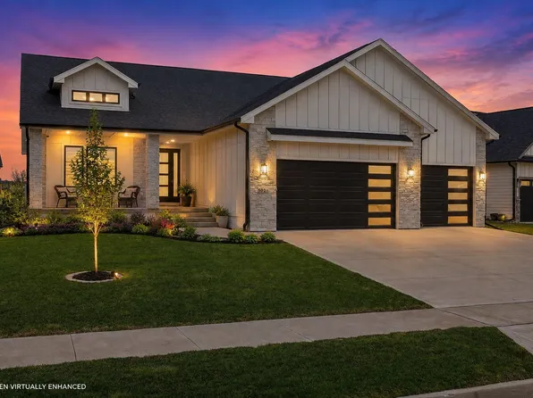 5021 148th Cir, Urbandale, IA 50323