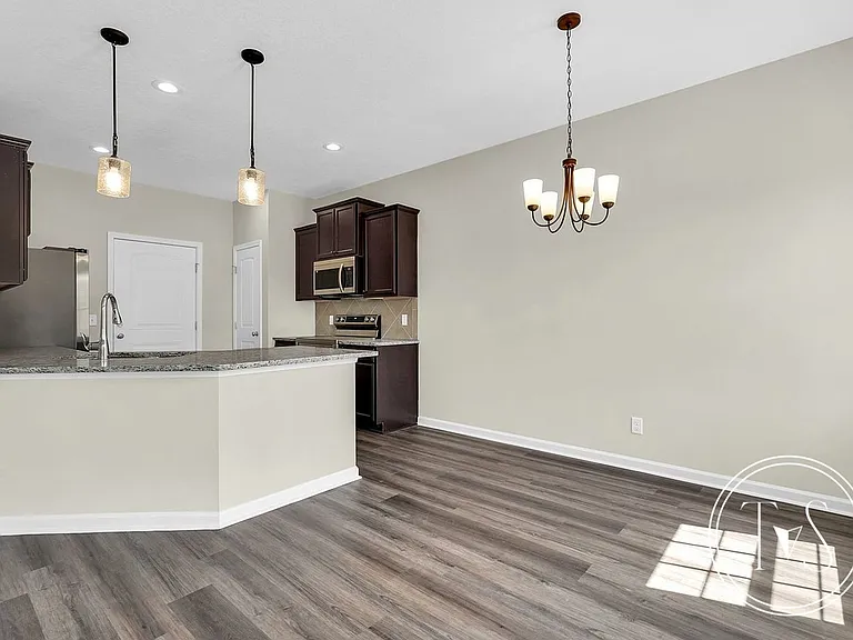 200 Alcove Ct — Photo 7