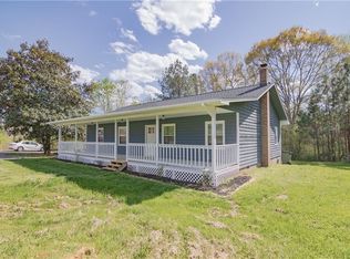 886 Sunrise Ln, Westminster, SC 29693