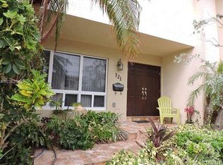 321 Oregon St, Hollywood, FL 33019