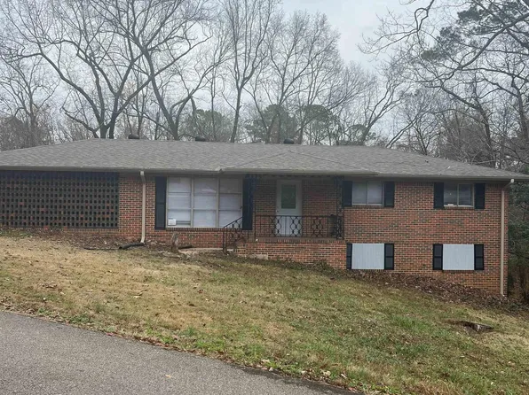 2117 Maplecrest Dr, Fultondale, AL 35068