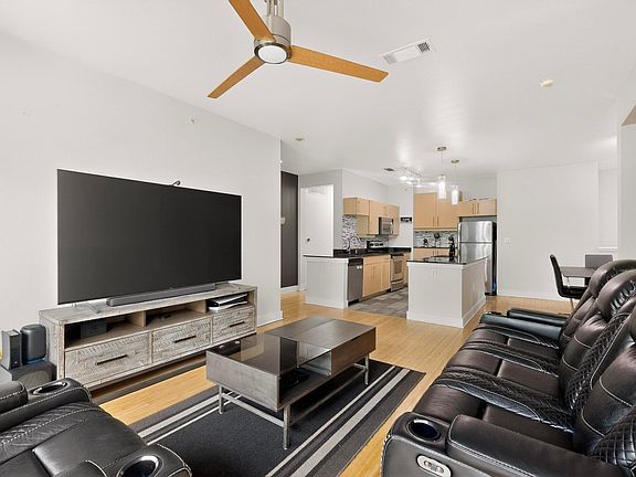 4th image of 4414 Cedar Springs Rd APT 209
