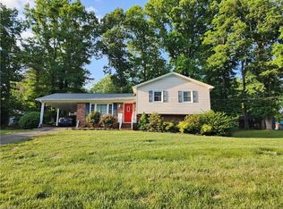 365 Dudley Ave, Mount Airy, NC 27030