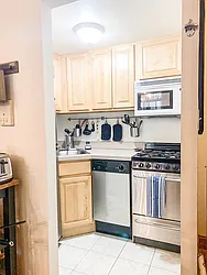 Rented by Street Realty Brokerage LLC