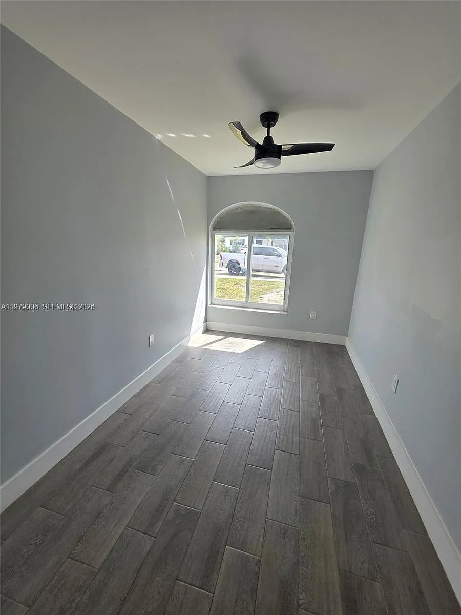 Building Photo - 9321 SW 26th St #1