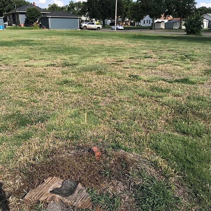 2nd image of 502 3rd St