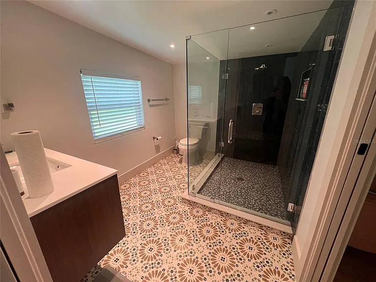 2921 Wilson Ave — Photo 8
