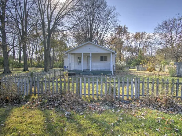 7625 W William St, Decatur, IL 62522