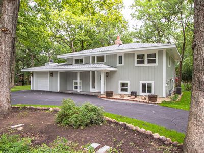 551 Upr Gardens Rd, Fontana, WI, 53125