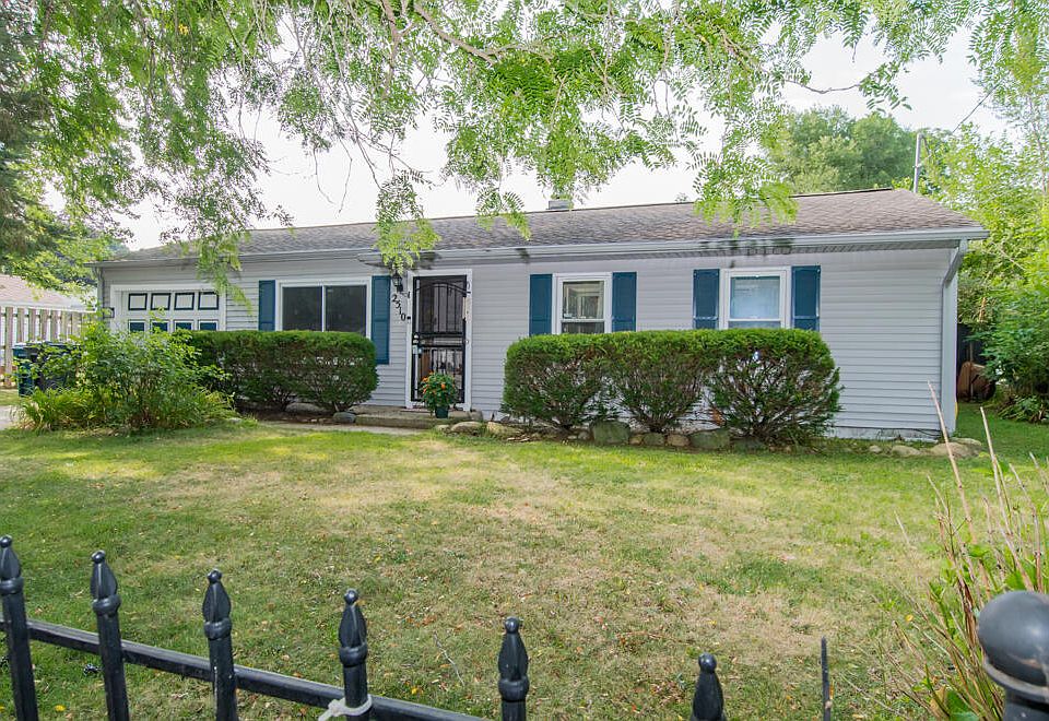 1st image of 2510 Dexter Ave