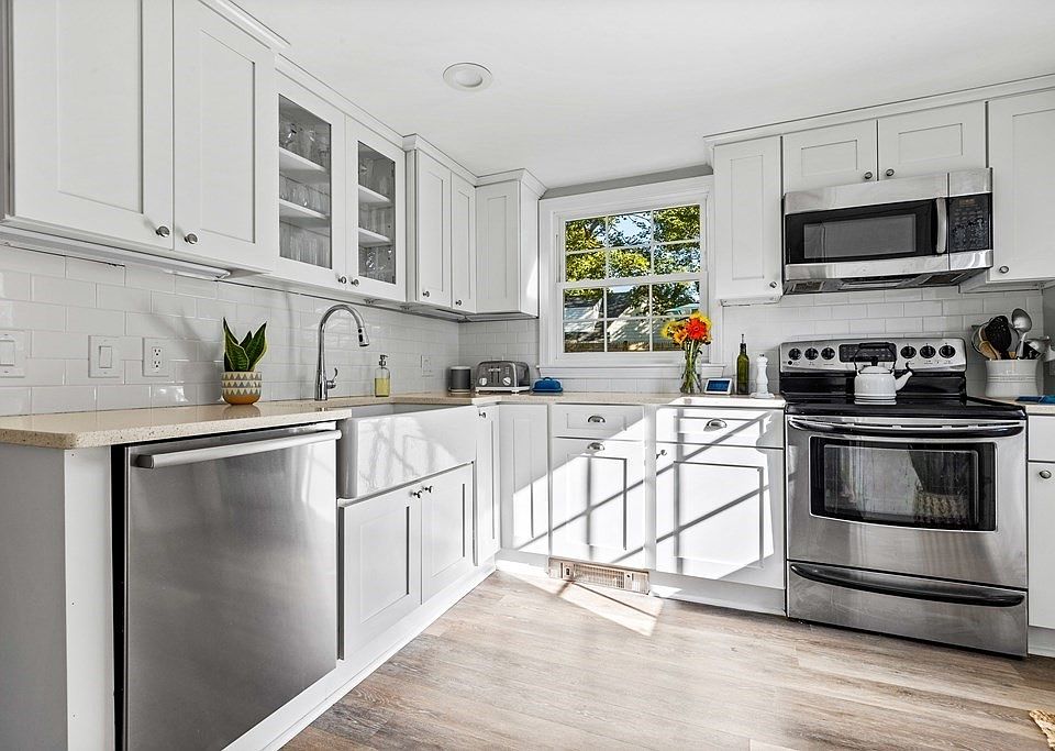 21 Bradley Woods Dr, Hingham, MA 02043 Zillow