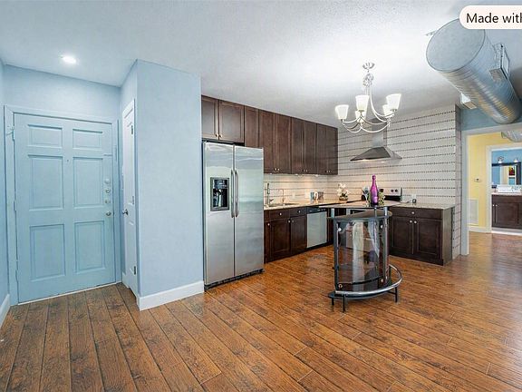 2nd image of 2230 S Piney Point Rd APT 219