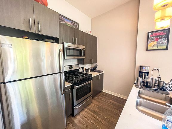 4th image of 1540 W North Ave #201