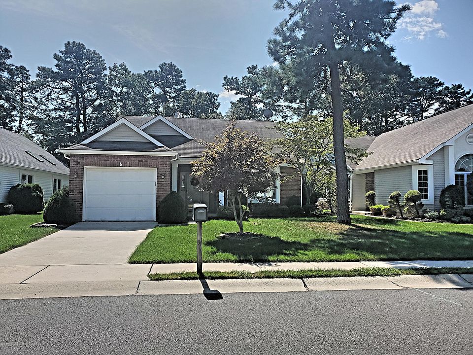 1st image of 1609 Sweetbay Dr