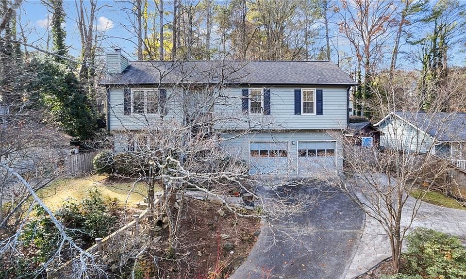 1st image of 570 Candlewick Ln NW