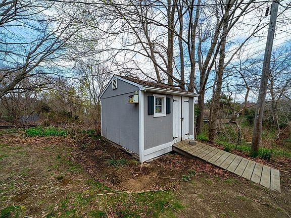 4th image of 38 Landing Rd