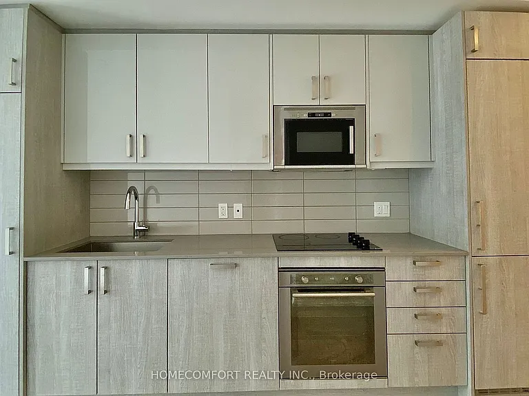 77 Mutual St #404 — Photo 6