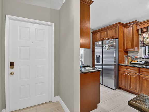 4th image of 8081 Springtree Road