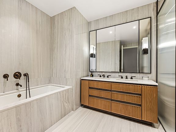 5th image of 515 W 18th St APT 422