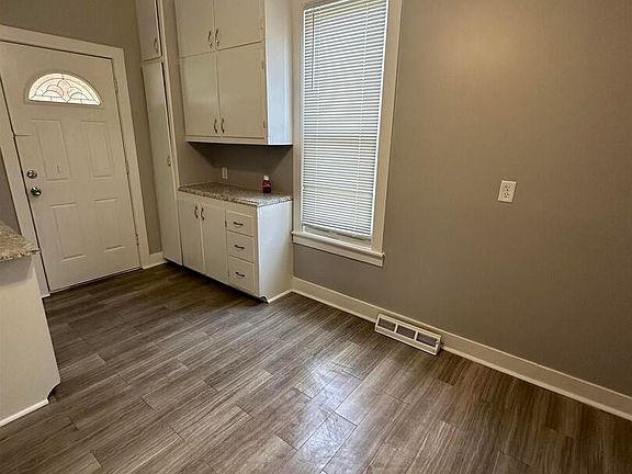 4th image of 1615 W 14th St