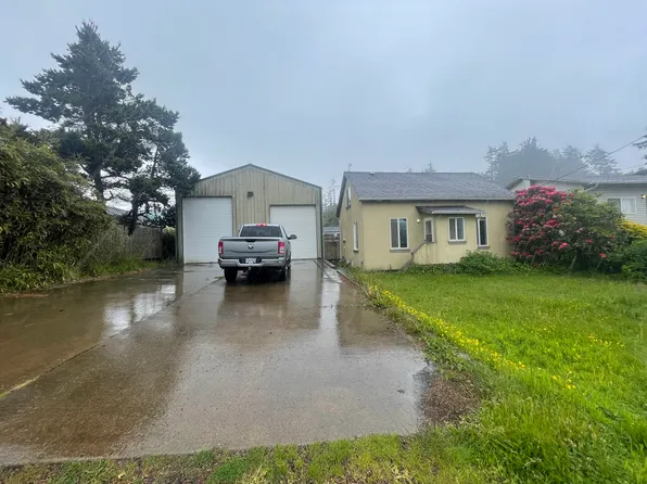 117 NW 56th St, Newport, OR 97365