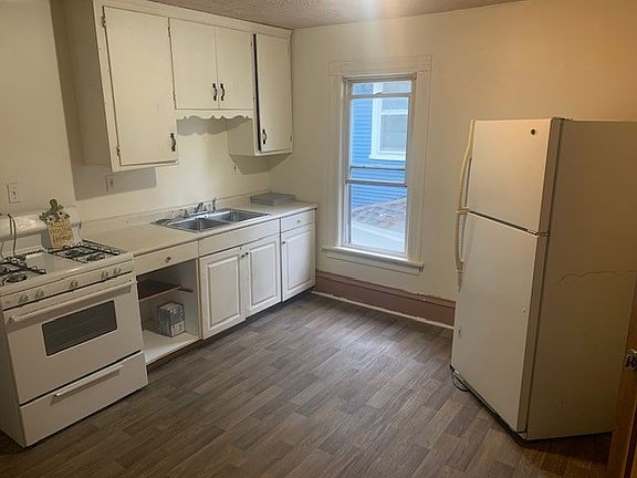 4th image of 2620 N Palmer St #2