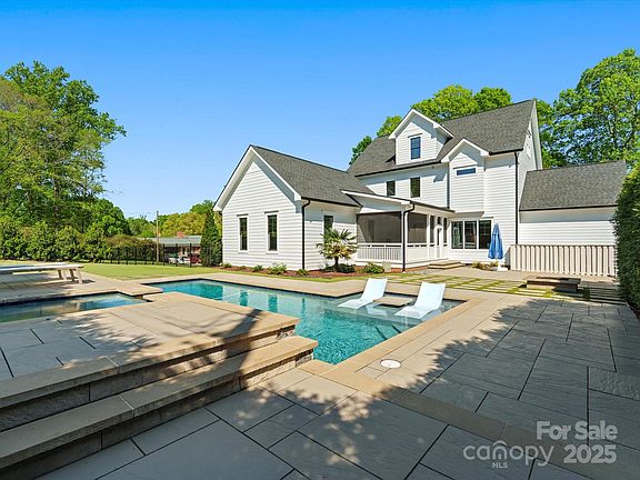 3rd image of 6700 Folger Dr
