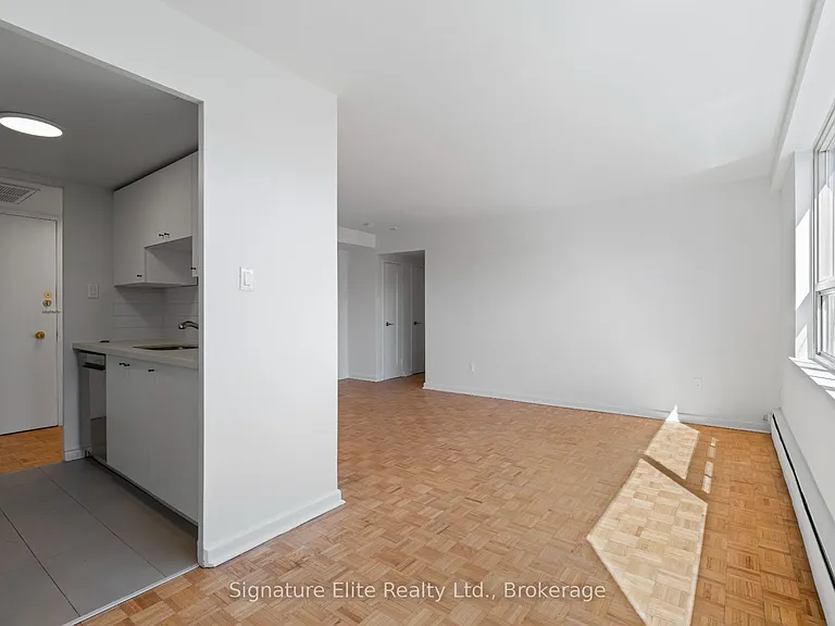 250 Saint Clair Ave W #402 — Photo 2