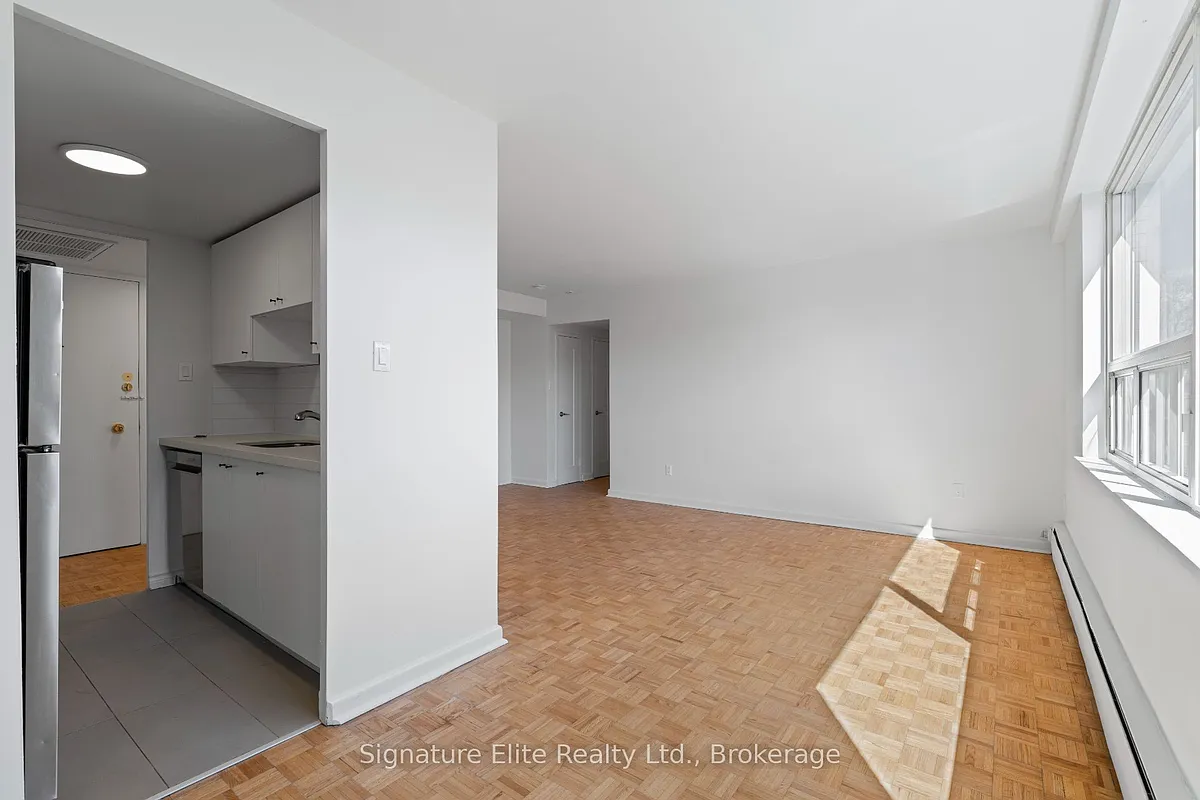 Building Photo - 250 Saint Clair Ave W #402